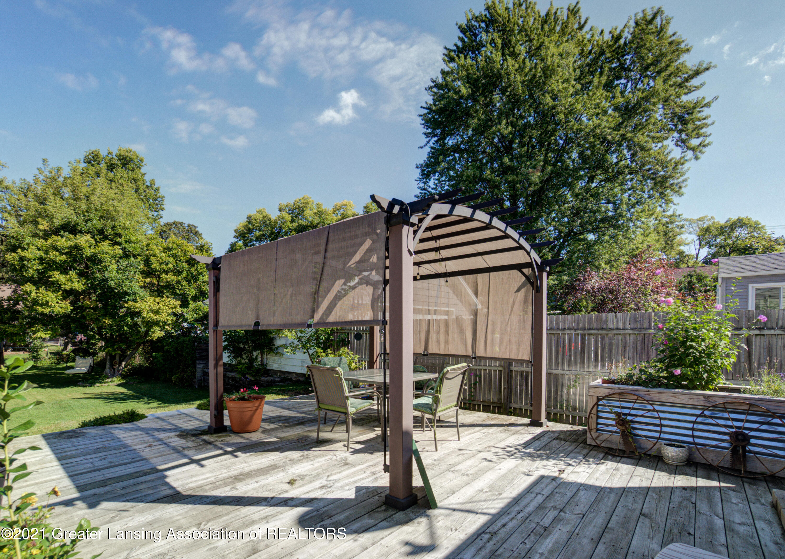 709 Riley Street Lansing, MI 48910 - Photo 8 of 40 Photo Sep 16, 11 35 39 AM