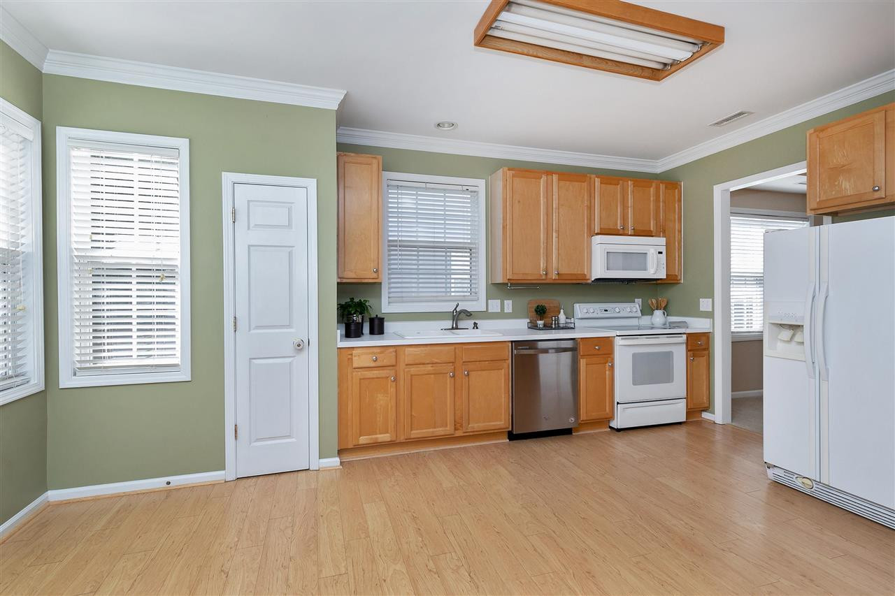 243 Inkster Cove Raleigh, NC 27603 - Photo 9 of 30 Breakfast Area in Kitchen