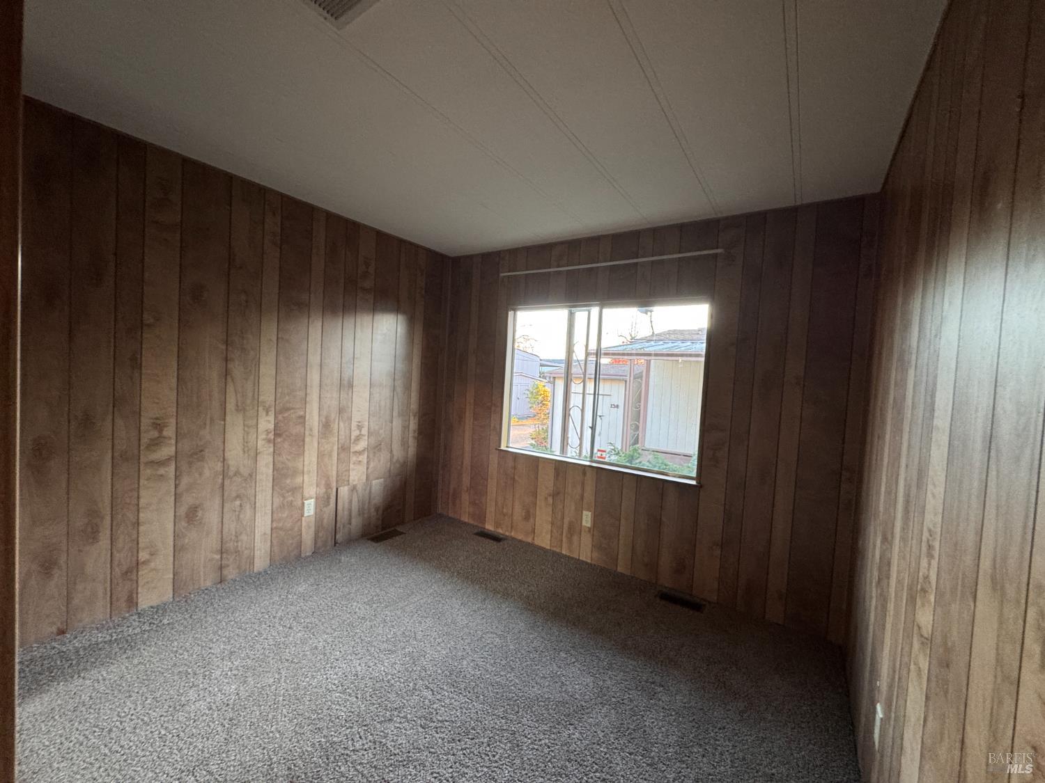 137 Bluestone Court Santa Rosa, CA 95409 - Photo 15 of 35 Hall Bedroom