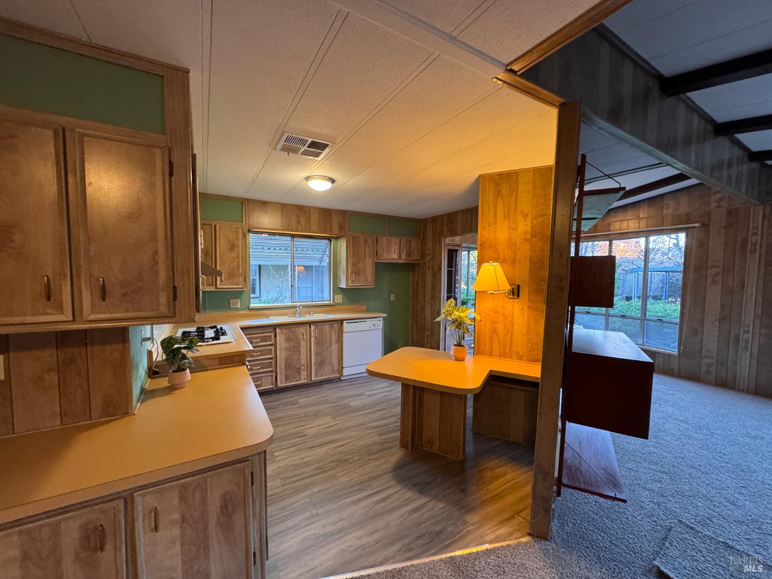 137 Bluestone Court Santa Rosa, CA 95409 - Photo 22 of 35 Kitchen with lots of Counter space