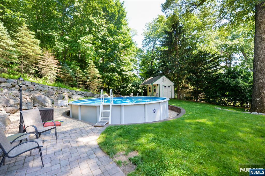 30 Knolls Road Bloomingdale, NJ 07403 - Photo 22 of 32