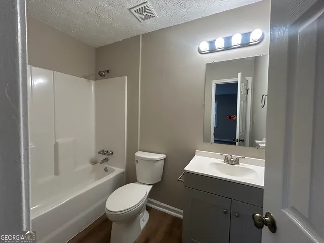 $1,195 | 90 Meadowbrook Court, Unit E, Fayetteville, GA 30215