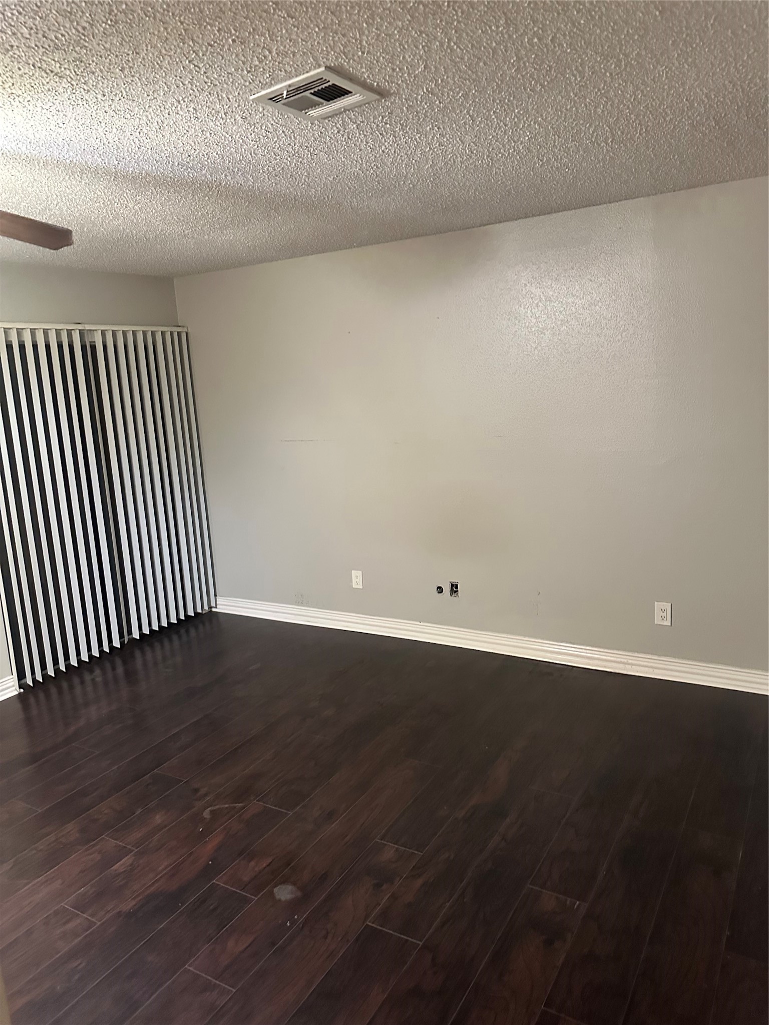 3662 Ocee Street Houston, TX 77063 - Photo 9 of 15 Master Bedroom