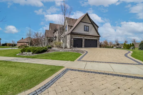 $1,189,999 | 11294 York Court, Frankfort, IL 60423