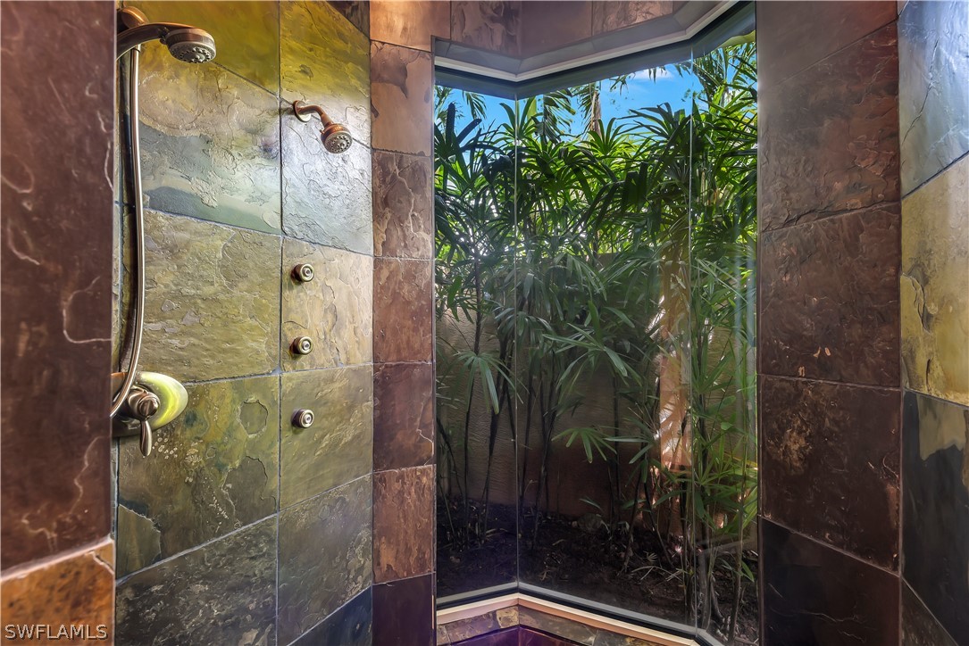 80 Logan Boulevard South Naples, FL 34119 - Photo 12 of 35