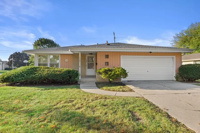 $289,000 | 1101 Harmony Drive, Racine, WI 53402