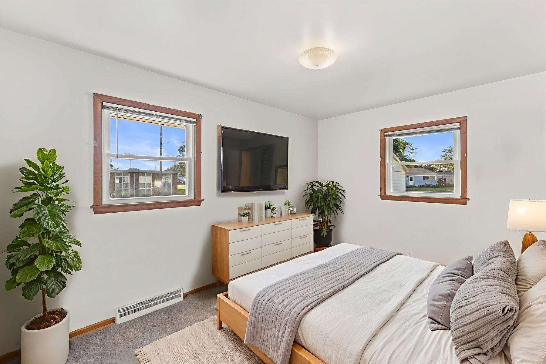 1101 Harmony Drive Racine, WI 53402 - Photo 11 of 21 Bedroom 2