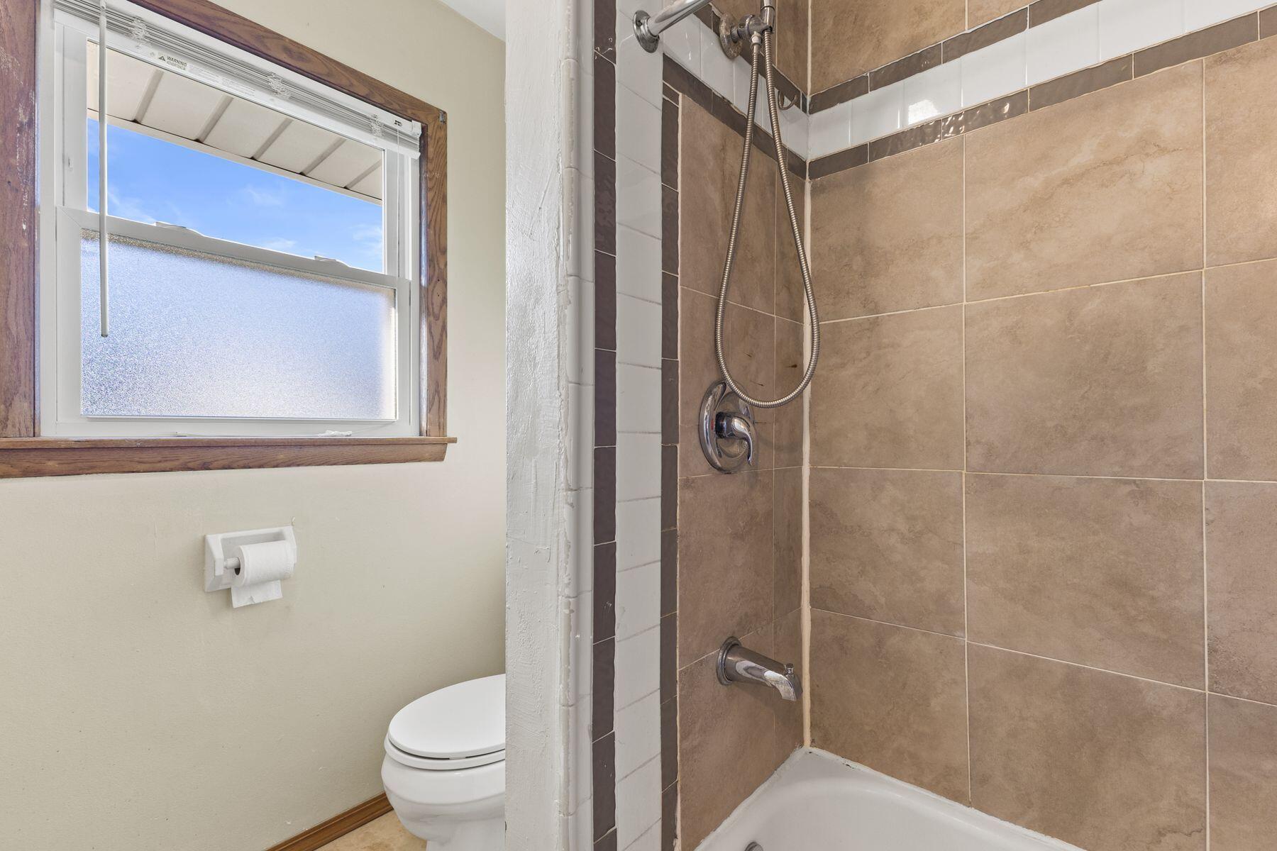 1101 Harmony Drive Racine, WI 53402 - Photo 14 of 21 Full Bath