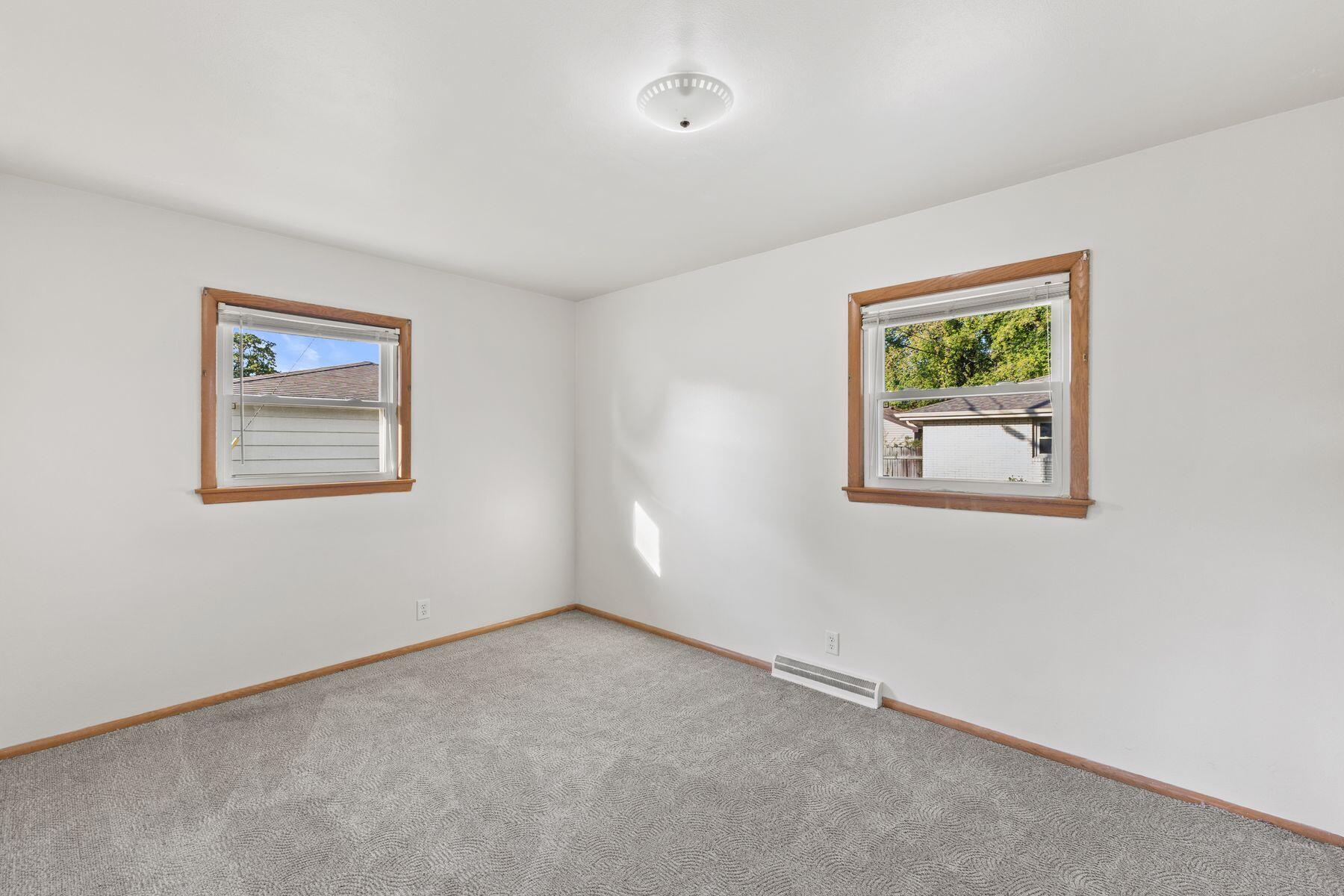 1101 Harmony Drive Racine, WI 53402 - Photo 16 of 21 Bedroom 3