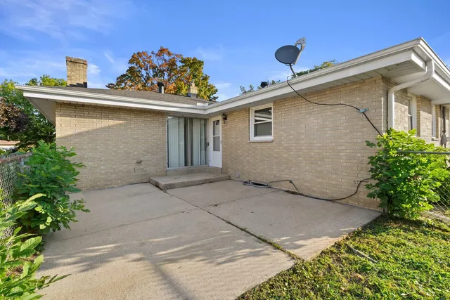 $289,000 | 1101 Harmony Drive, Racine, WI 53402