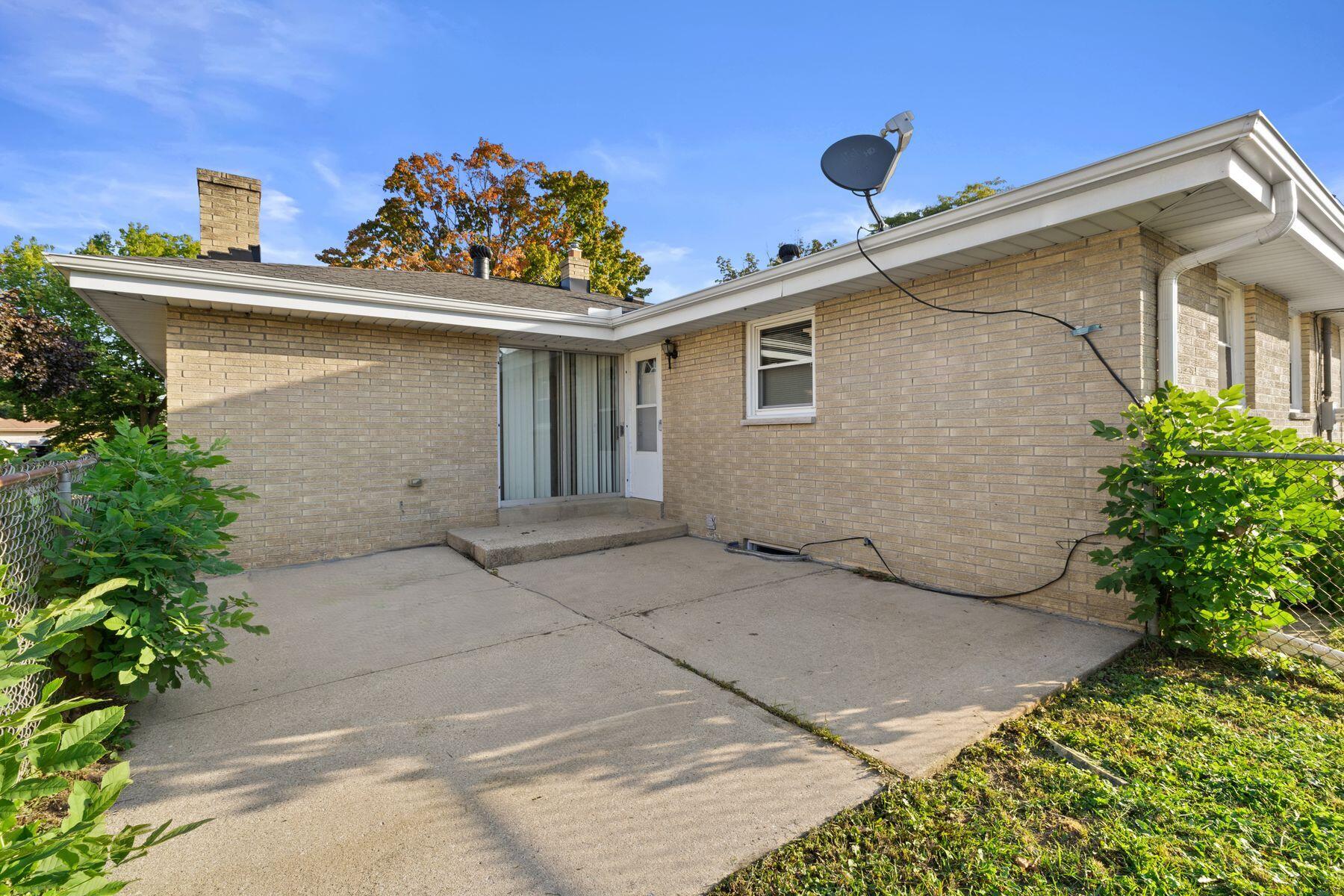 1101 Harmony Drive Racine, WI 53402 - Photo 19 of 21 Patio