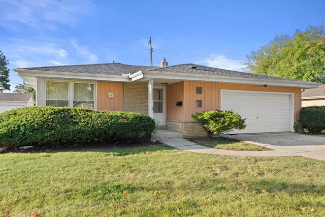 $289,000 | 1101 Harmony Drive, Racine, WI 53402