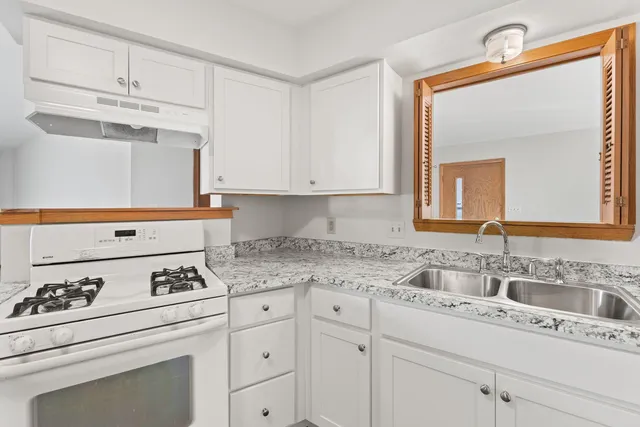 $289,000 | 1101 Harmony Drive, Racine, WI 53402