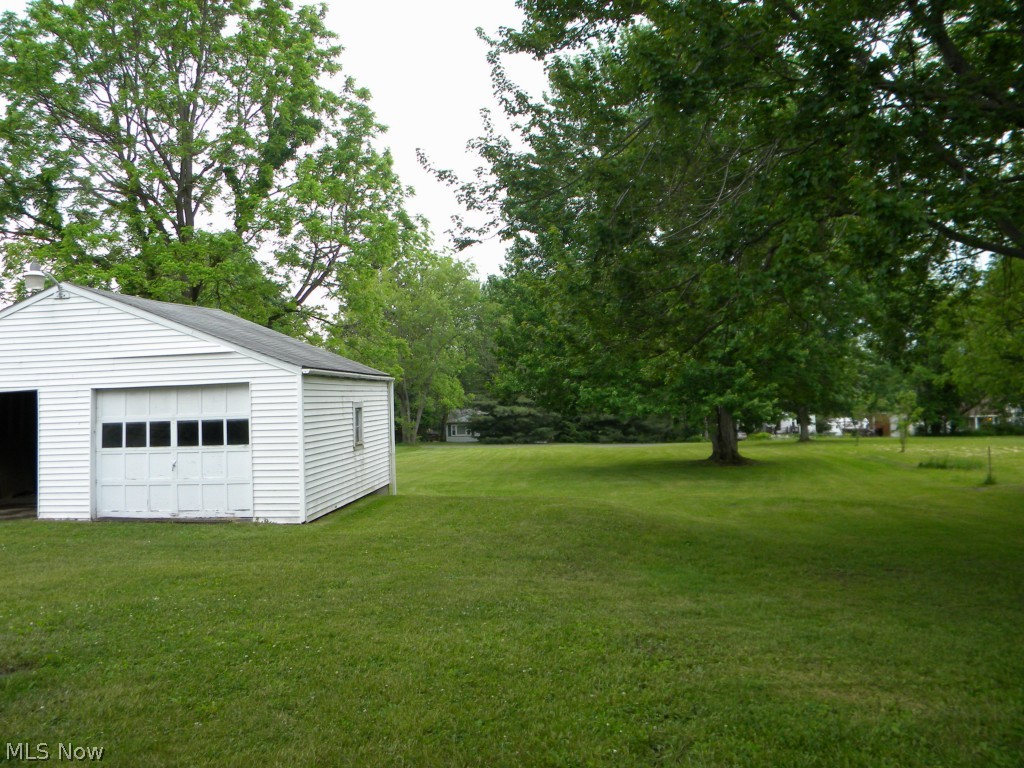1106 Hudson Road Kent, OH 44240 - Photo 2 of 13 Extra deep double lot goes all the way back to frontage Delores Drive