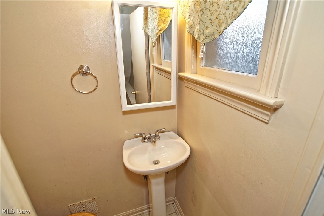 3545 Boynton Road Cleveland Heights, OH 44121 - Photo 19 of 33