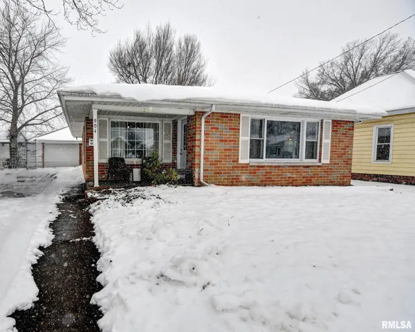 $137,000 | 904 West Vandever Street, Taylorville, IL 62568