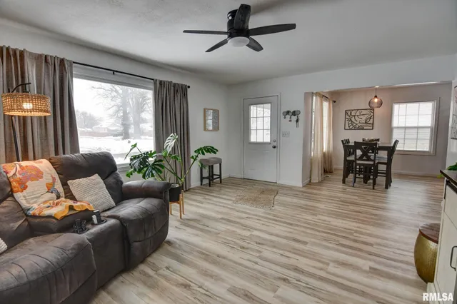 $137,000 | 904 West Vandever Street, Taylorville, IL 62568