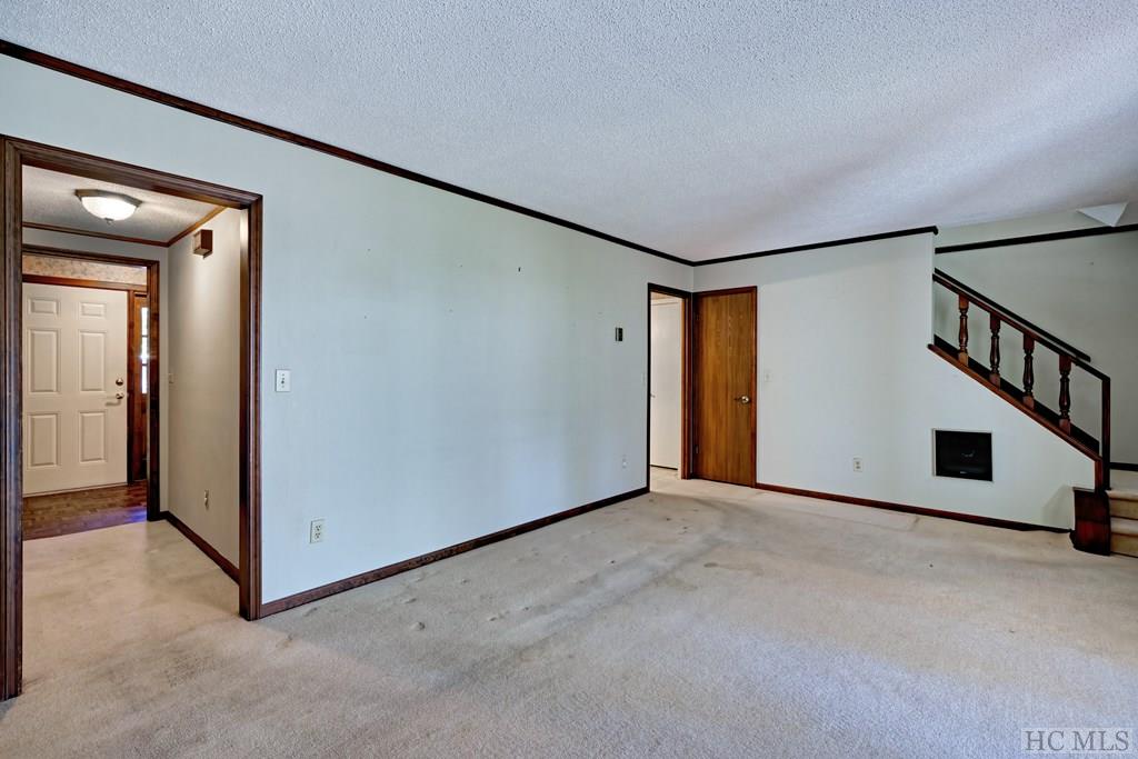 1341 Leonard Road, Unit 4 Highlands, NC 28741 - Photo 5 of 17 Gallery Image 5