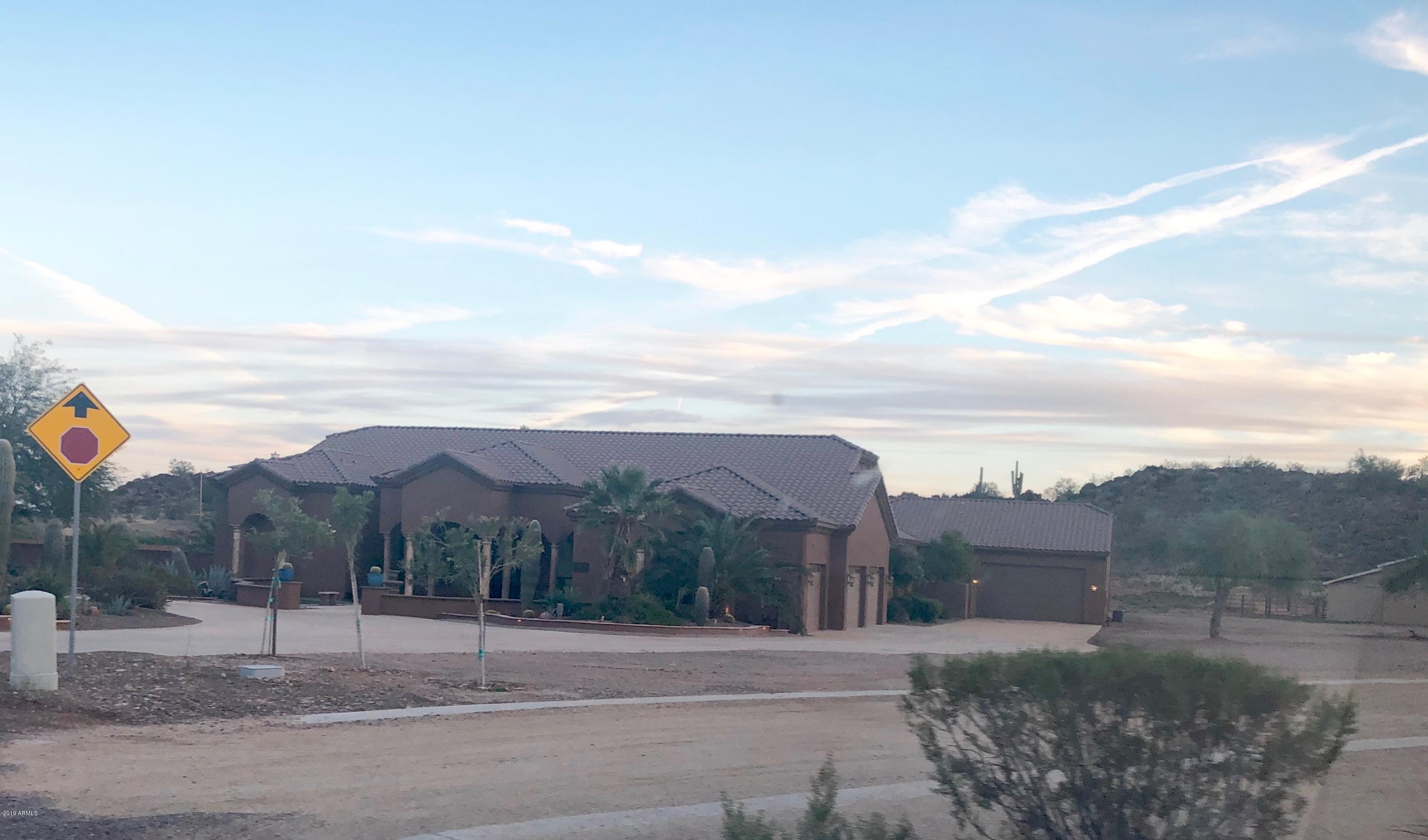 16150 West Peak View Road Surprise, AZ 85387 - Photo 2 of 17 IMG-4498 (2)