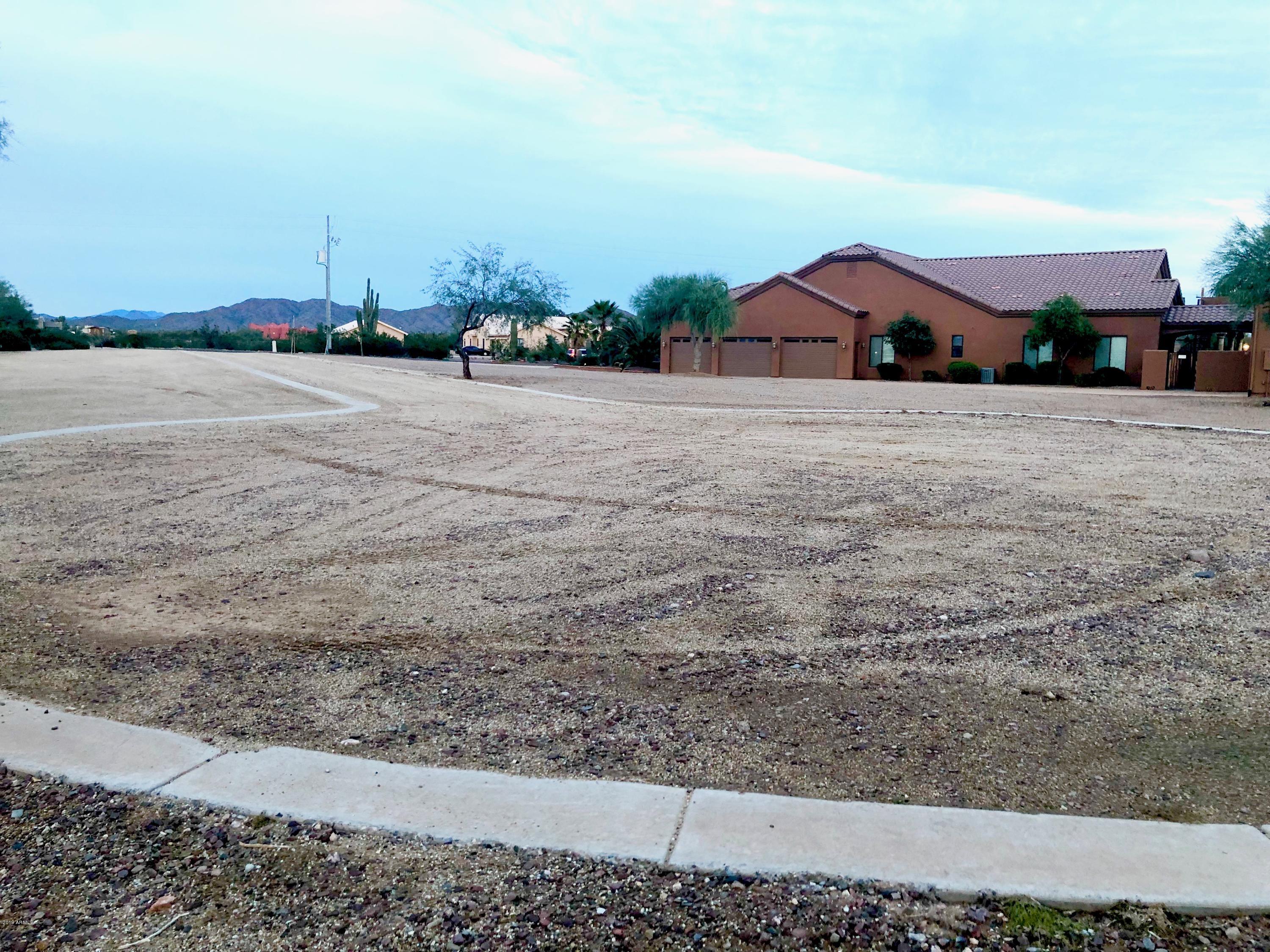 16150 West Peak View Road Surprise, AZ 85387 - Photo 5 of 17 IMG-4529