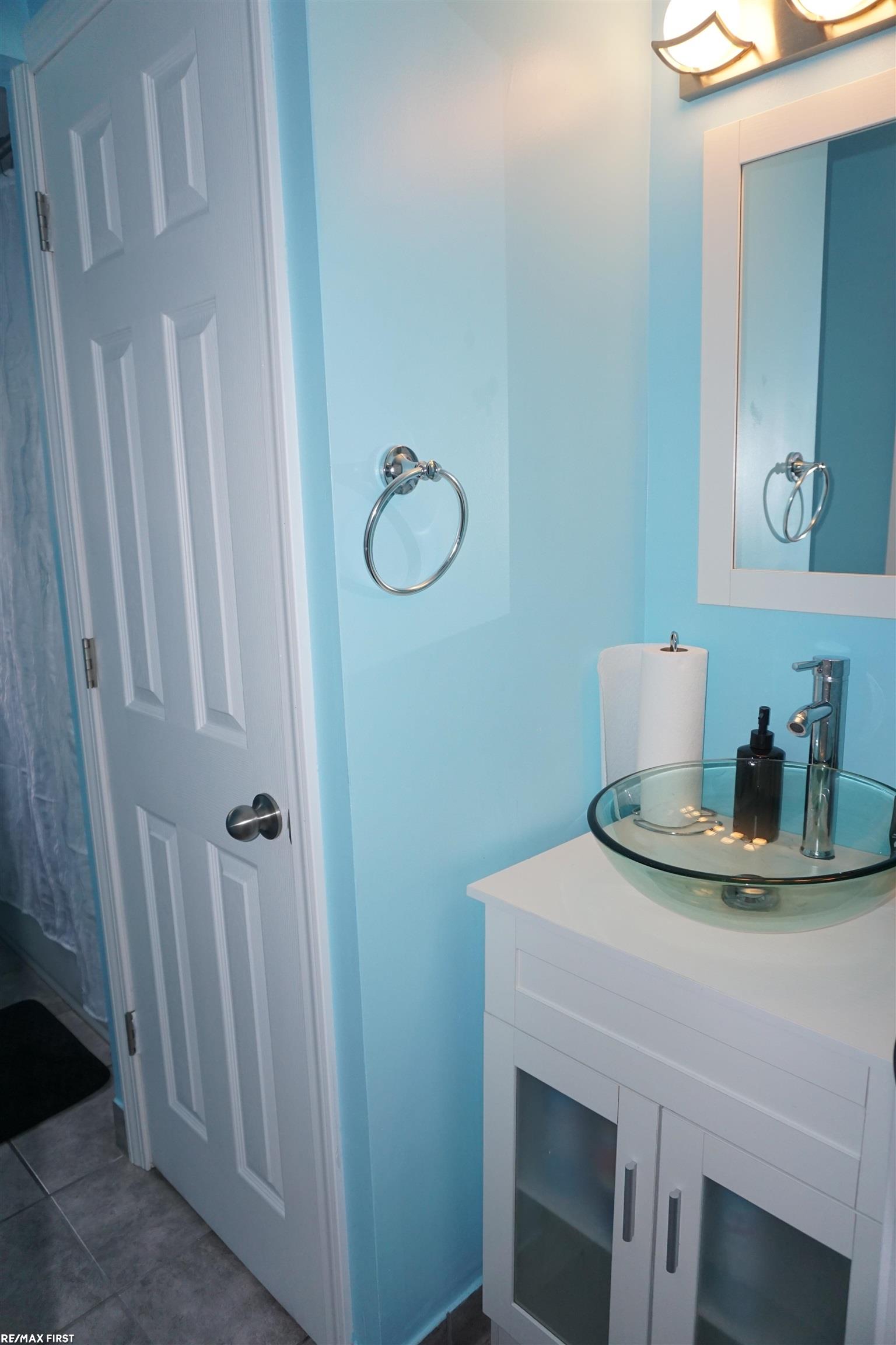 29249 Hayes Road, Unit J 10 Warren, MI 48088 - Photo 26 of 34