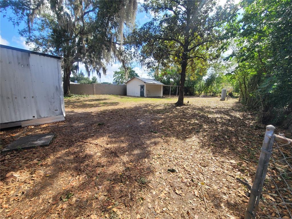 2831 North Valrico Road Seffner, FL 33584 - Photo 8 of 26