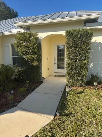 $2,300 | 8206 Penny Lane, Fort Pierce, FL 34951