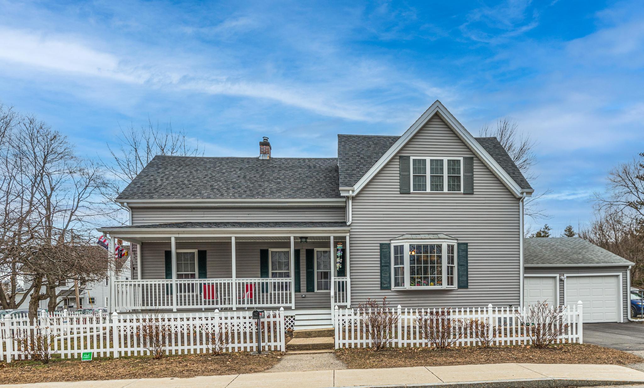 54 Goodwin St front of house