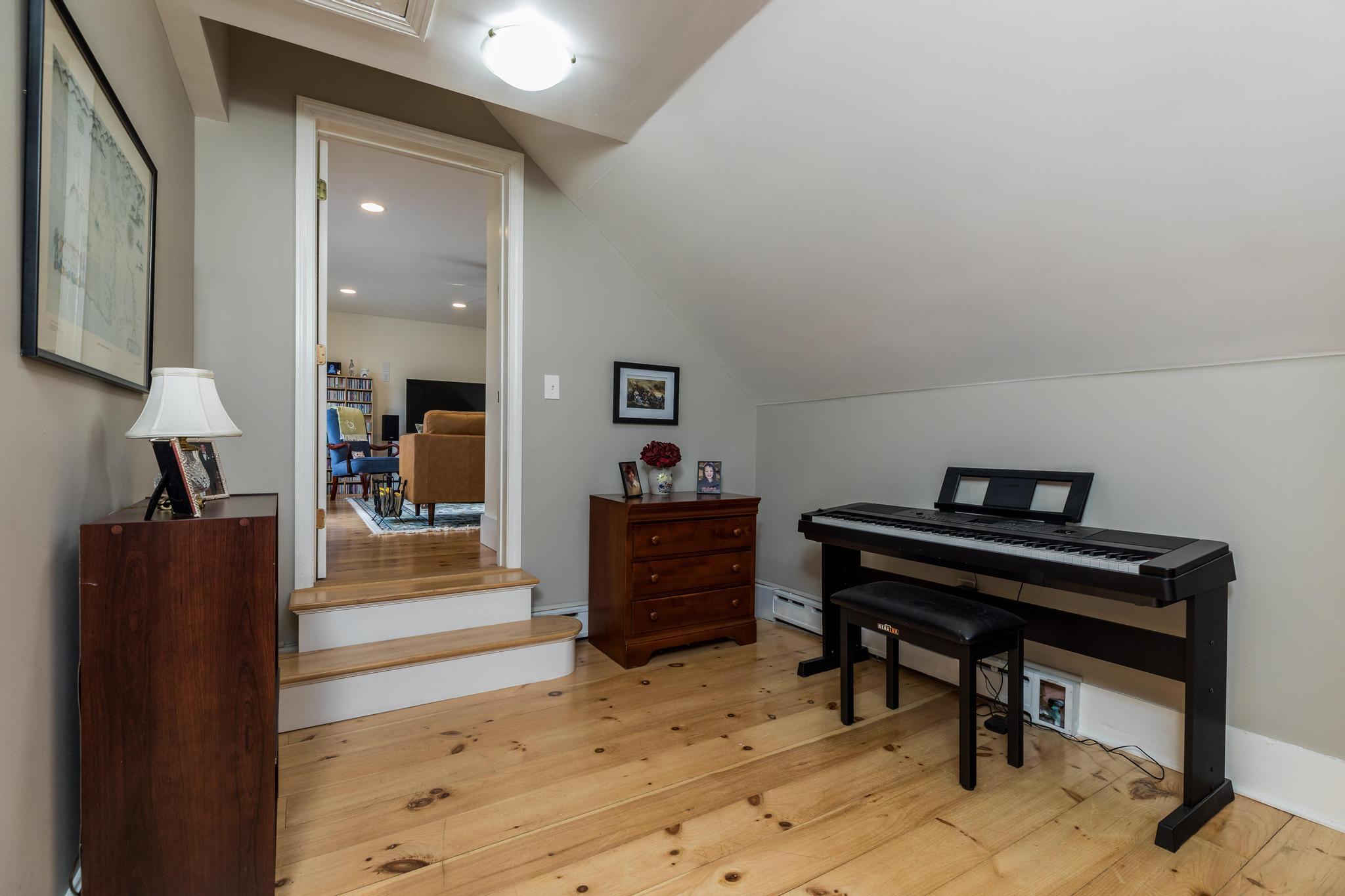 54 Goodwin Street South Berwick, ME 03908 - Photo 13 of 18 54 Goodwin St music space