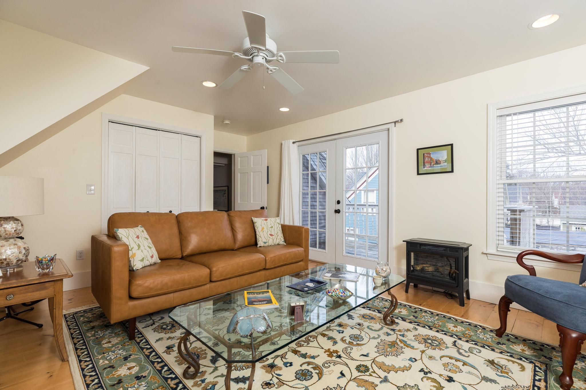 54 Goodwin Street South Berwick, ME 03908 - Photo 14 of 18 54 Goodwin St upstairs living
