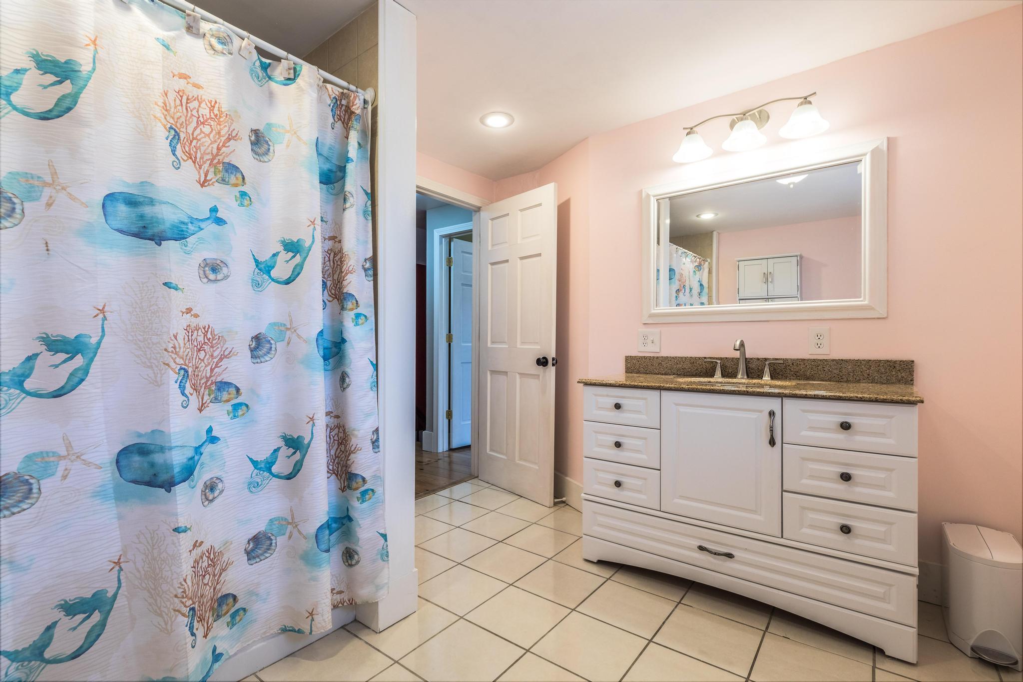 54 Goodwin Street South Berwick, ME 03908 - Photo 18 of 18 54 Goodwin St upstairs bath