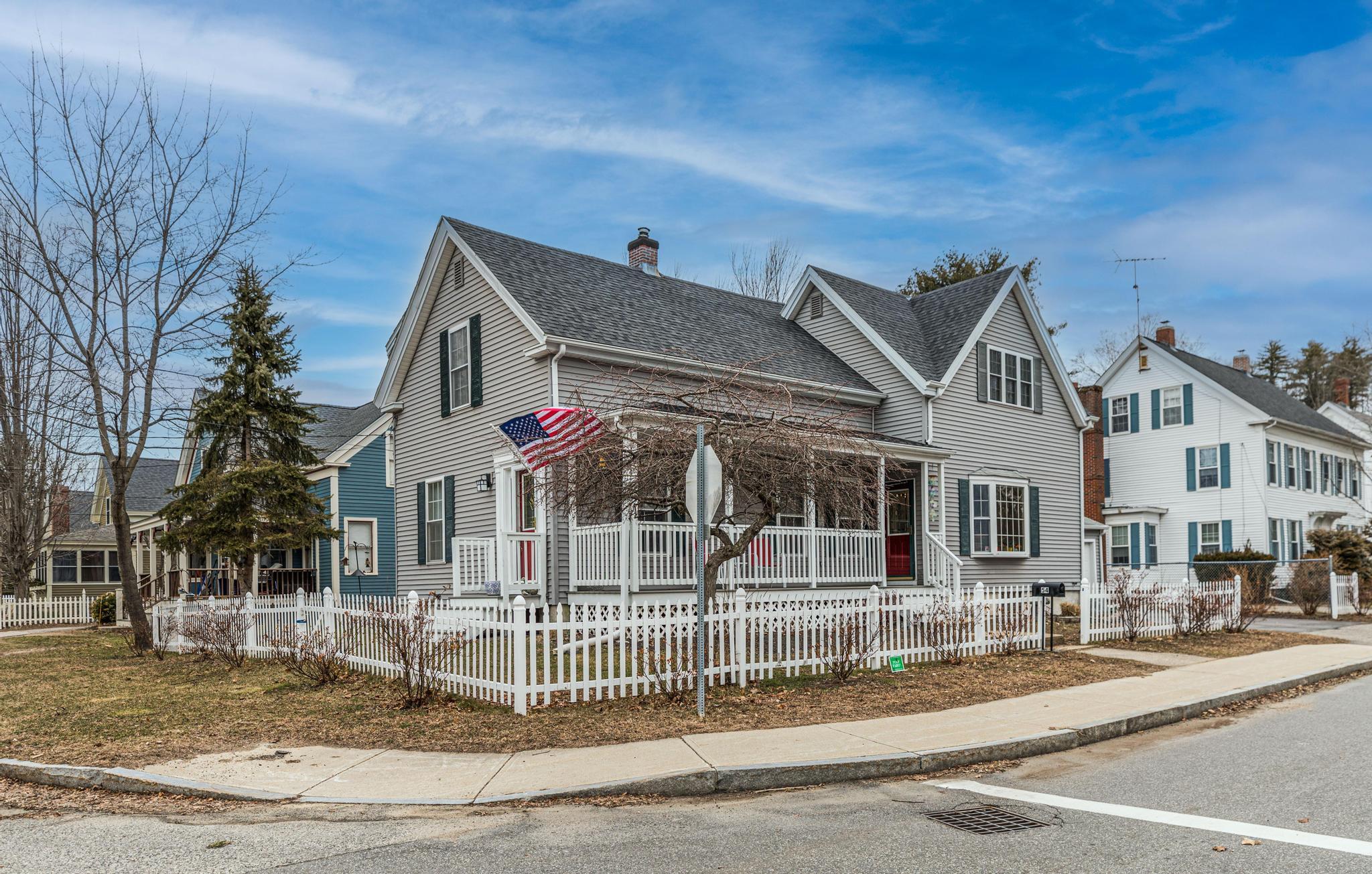 54 Goodwin Street South Berwick, ME 03908 - Photo 2 of 18 54 Goodwin St Exterior 2