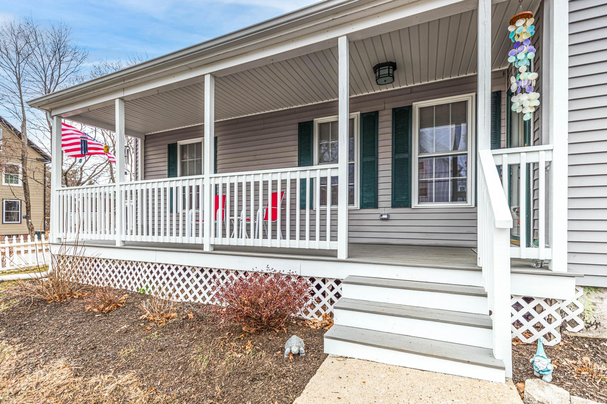 54 Goodwin Street South Berwick, ME 03908 - Photo 3 of 18 54 Goodwin St Porch