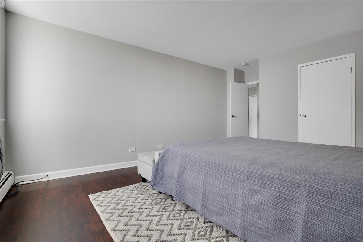 20 North Tower Road, Unit 6D Oak Brook, IL 60523 - Photo 16 of 28 Gallery Image 16