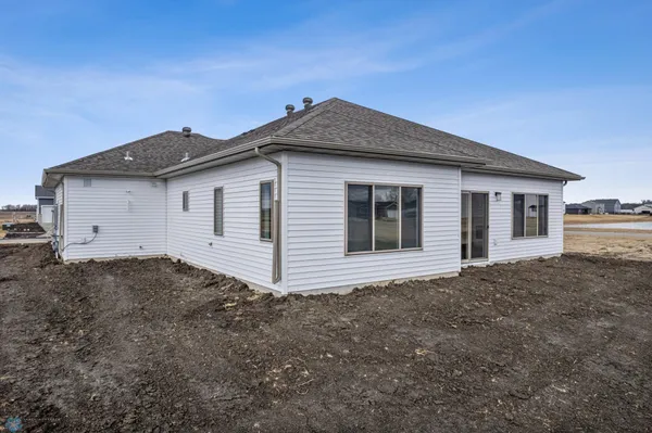 $399,900 | 10218 73rd Street South, Horace, ND 58047