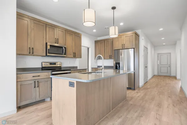 $399,900 | 10218 73rd Street South, Horace, ND 58047