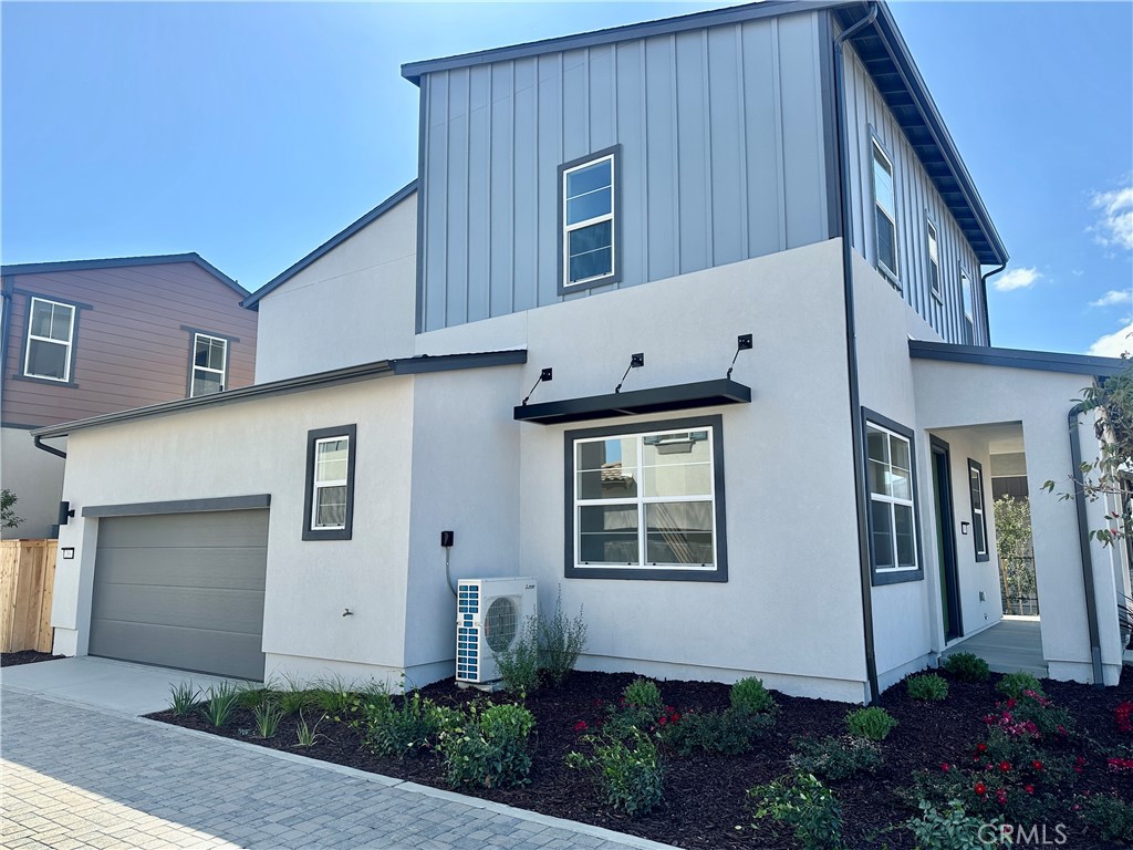 189 Cessna Court San Luis Obispo, CA 93401 - Photo 3 of 13 a front view of a house with garden