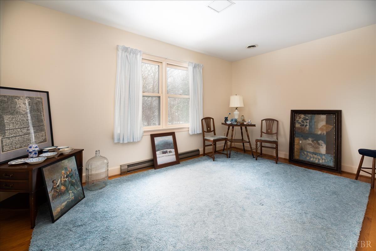 1086 Redfields Road Appomattox, VA 24522 - Photo 15 of 33 a view of a livingroom with furniture and a livingroom