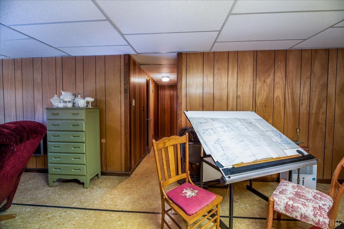 1086 Redfields Road Appomattox, VA 24522 - Photo 23 of 33 a view of a livingroom with furniture and toys