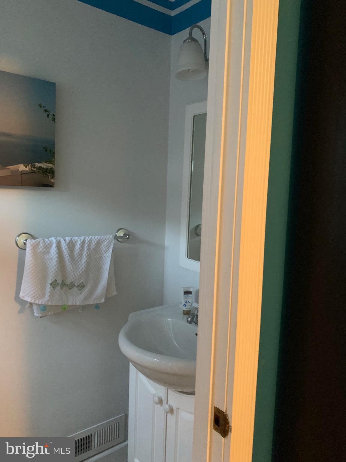 132 Meadowlark Road Stratford, NJ 08084 - Photo 21 of 30 Powder Room