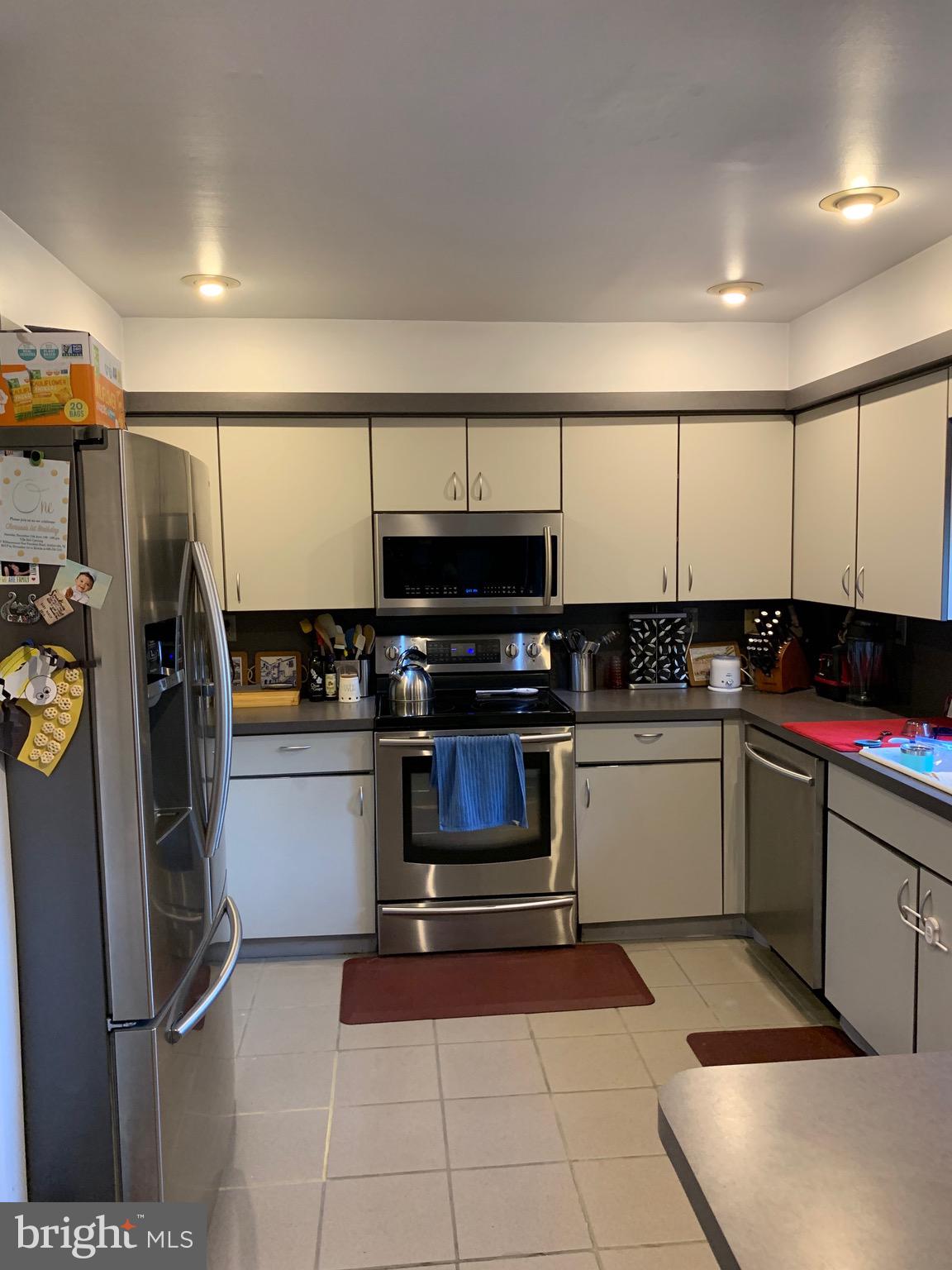 132 Meadowlark Road Stratford, NJ 08084 - Photo 5 of 30 Kitchen