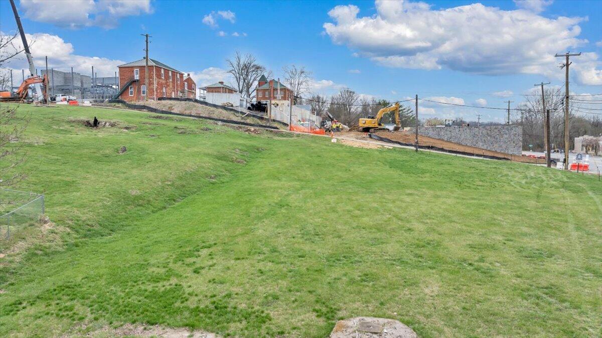 0 Federal Street Fincastle, VA 24090 - Photo 25 of 28 a building view with a garden space
