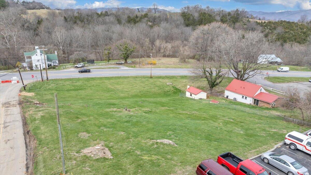 0 Federal Street Fincastle, VA 24090 - Photo 5 of 28 a view of a house with a yard
