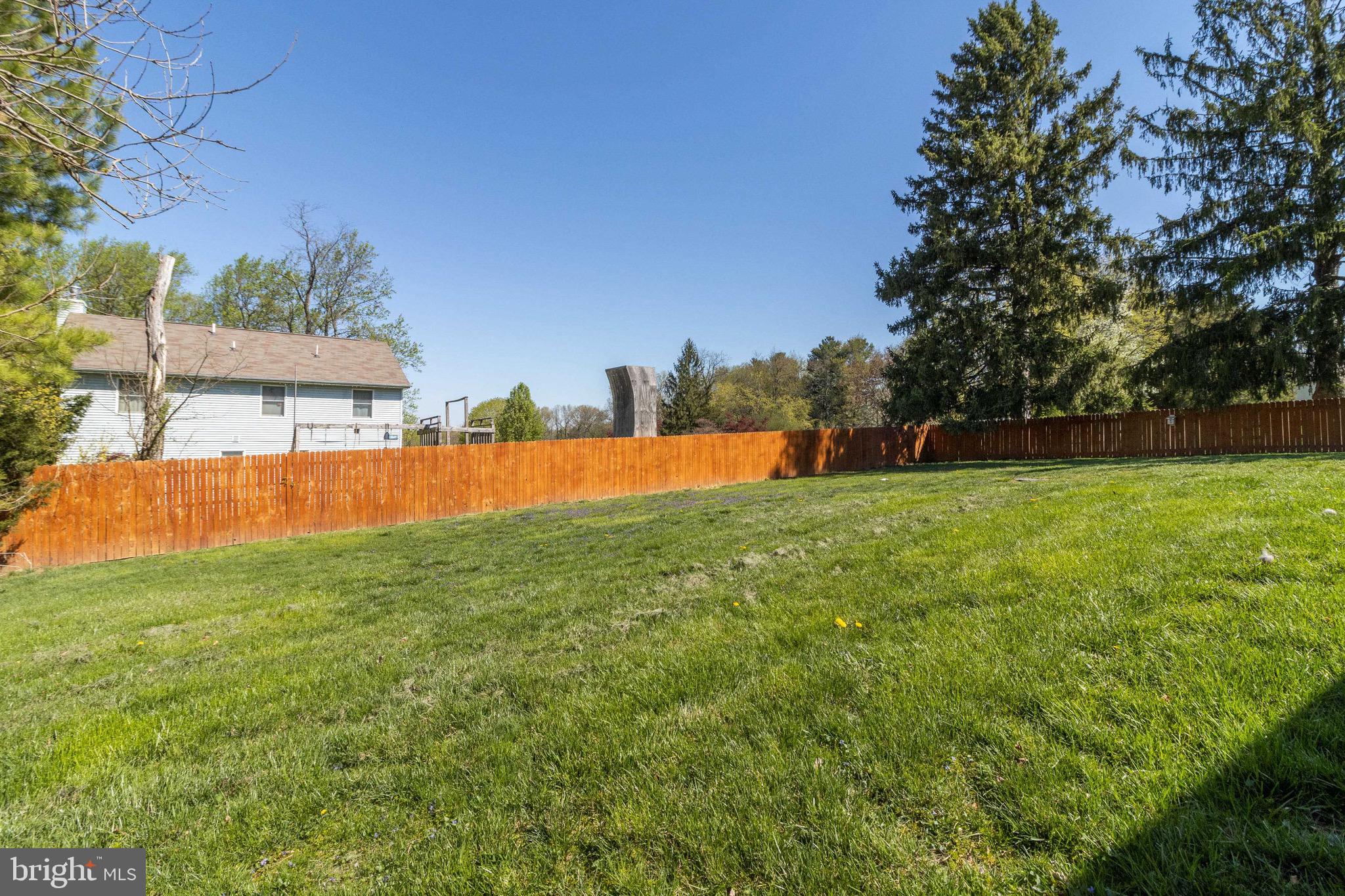 640 Deer Park Road Westminster, MD 21157 - Photo 31 of 35 Lovely Fenced in Flat Yard