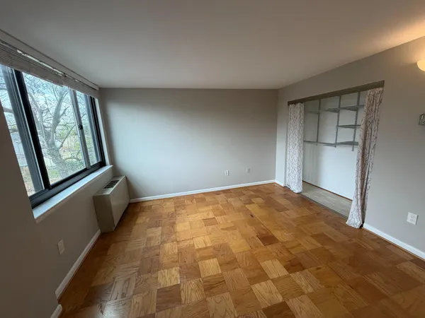 $2,500 | 4201 Cherry Hill Road, Unit 302, Arlington, VA 22207