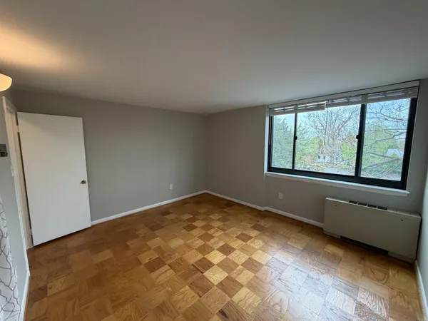$2,500 | 4201 Cherry Hill Road, Unit 302, Arlington, VA 22207