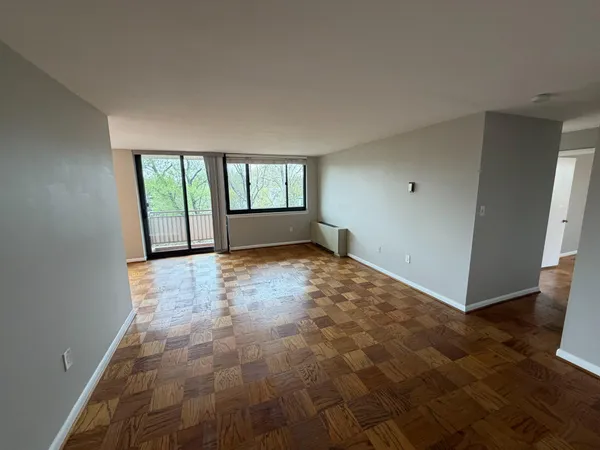 $2,500 | 4201 Cherry Hill Road, Unit 302, Arlington, VA 22207