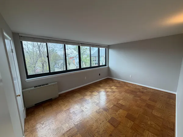 $2,500 | 4201 Cherry Hill Road, Unit 302, Arlington, VA 22207