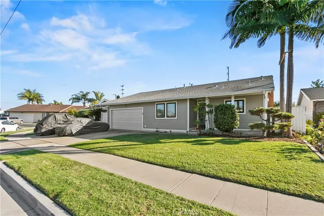 $1,198,000 | 8572 Arnett Drive, Huntington Beach, CA 92647