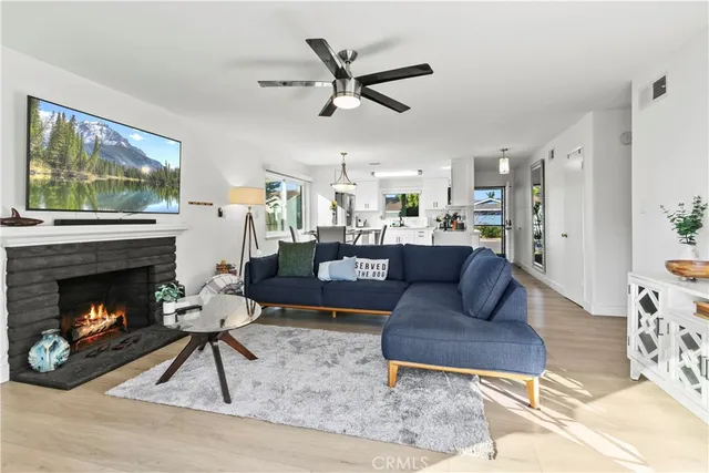 $1,198,000 | 8572 Arnett Drive, Huntington Beach, CA 92647